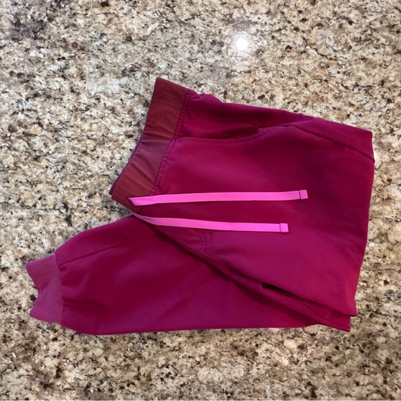 DARK MAGENTA: Figs Scrub Set Catarina/Zamora (M/MP) - Picture 3 of 16